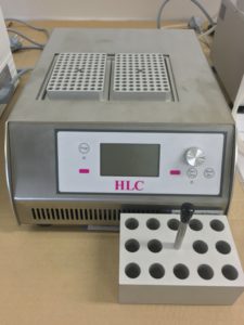 Te koop een tweedehands thermomixer HLC HTML-133 laboratorium verwarmingsblok. Voormalig demo model in prima staat. Combinatie van schudden en verwarmen.