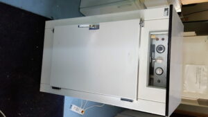For sale a used laboratory oven, large volume Marius 73D. System was tested in our laboratory and is in a good state.