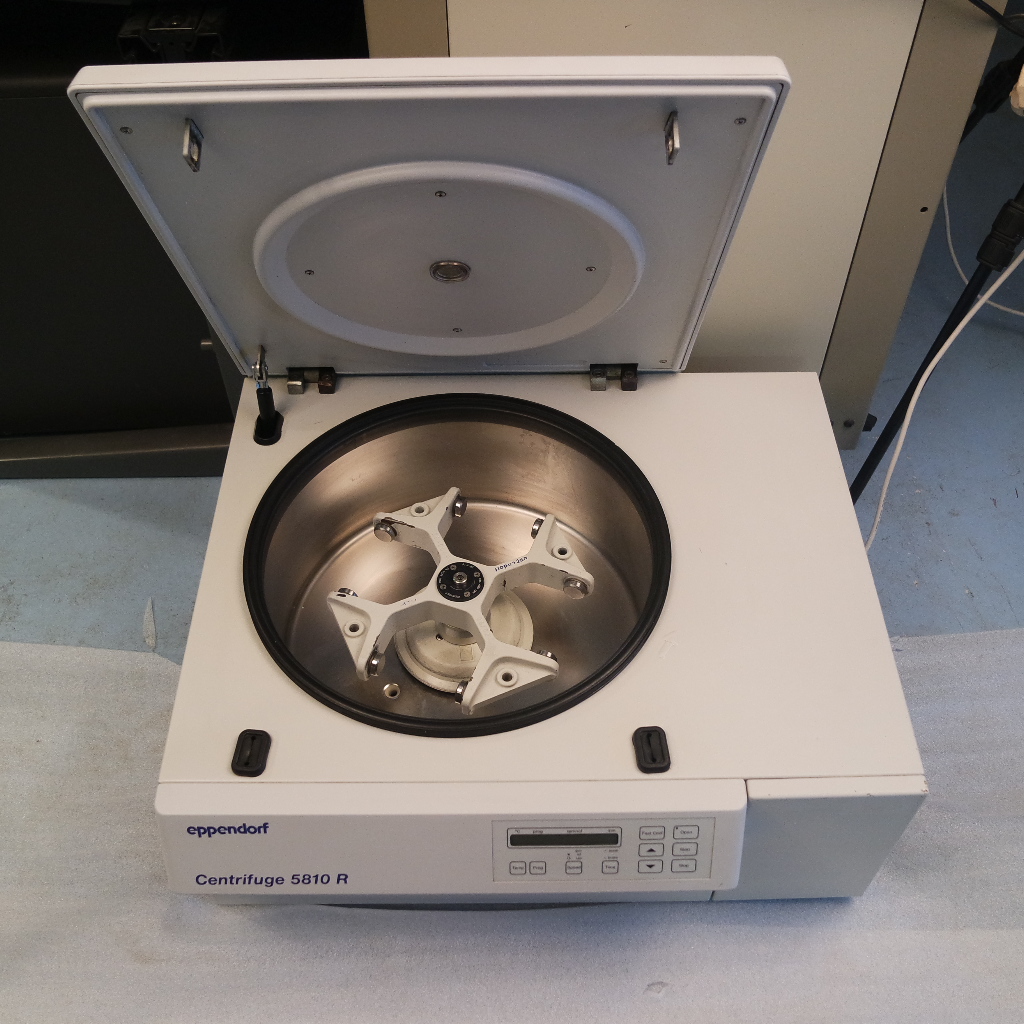 Used refrigerated centrifuge, Eppendorf 5810R - S-A-LE