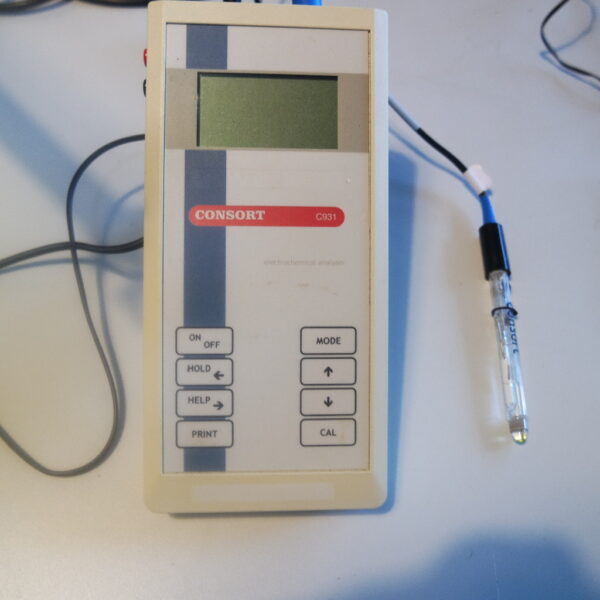 1114 - Used Consort C931 electrochemical analyser including ph probe