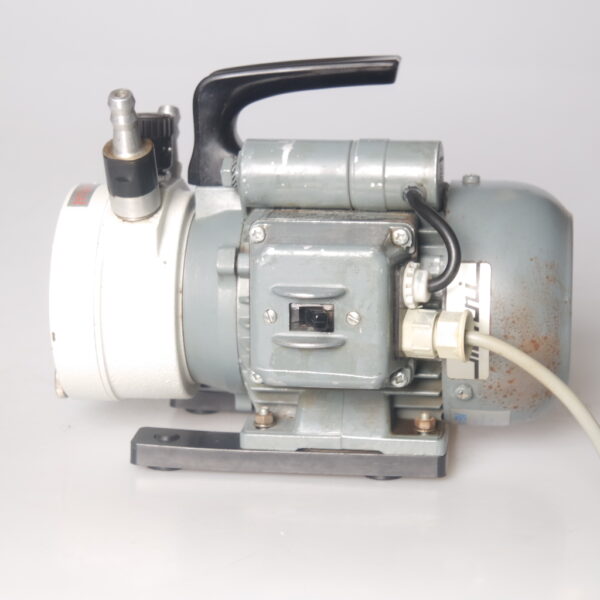 387- Used Leybold minni a vacuumpump