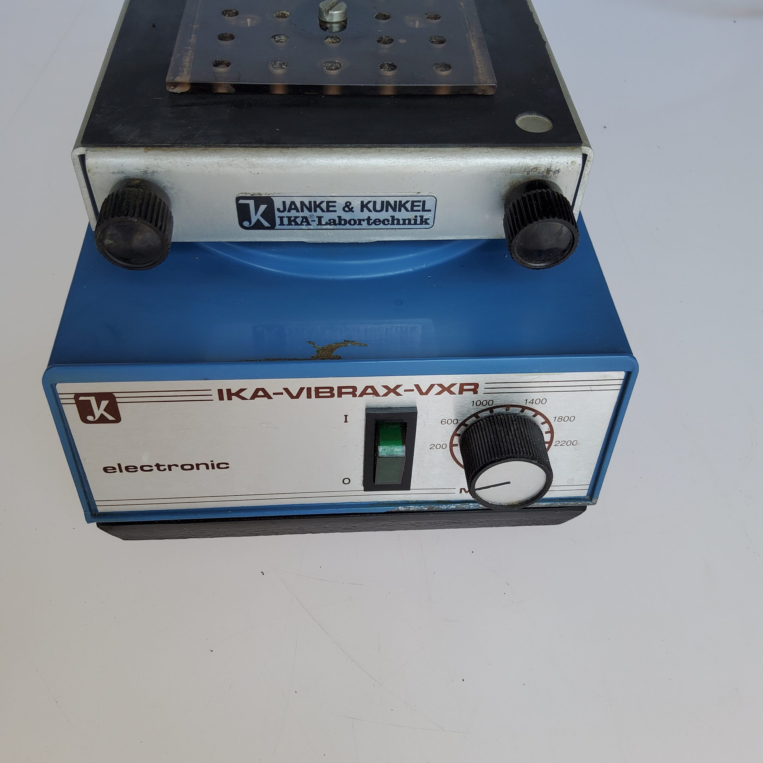 IKA シェーカー 試験管ミキサー 撹拌・振盪機 IKA-VIBRAX-VXR S19