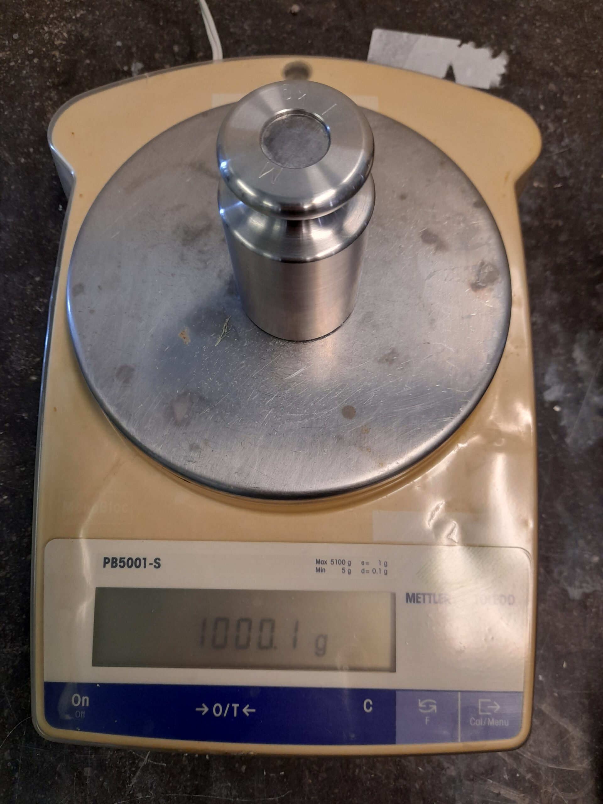 1319 - Different used Calibration Weights - S-A-LE