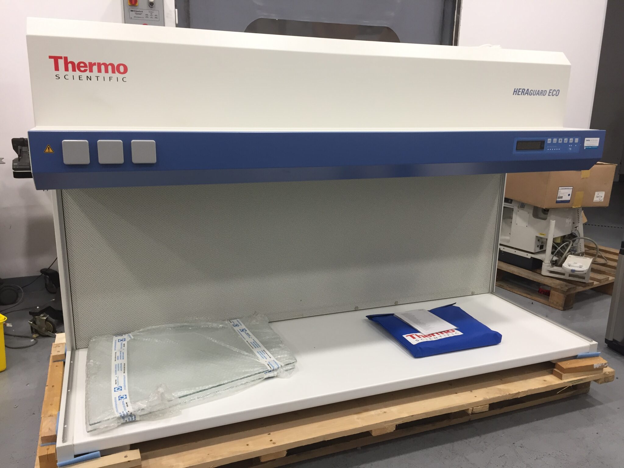 1355 As new Thermo Scientific Heraguard flow SALE