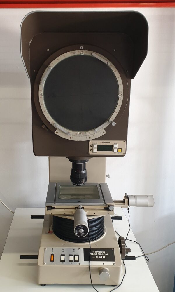 Used Mitutoyo Profile Projector PJ-311