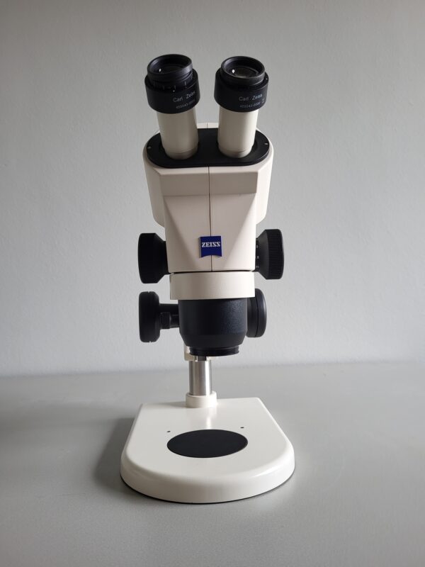 Used Zeiss stereomicroscope Stemi 2000 C with KL 200 light guide
