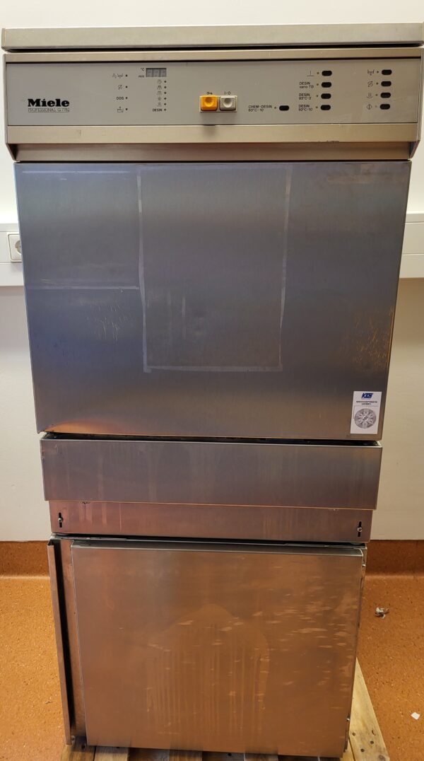 Used Miele G7782 Washer/Disinfector + DOS K60
