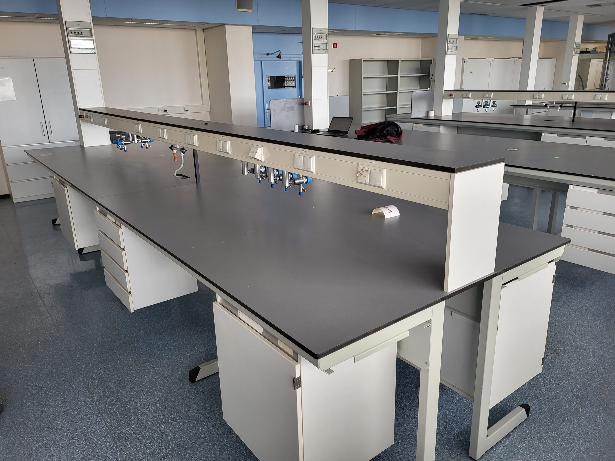 1999 - Used S+B Island Table (545 cm) - S-A-LE