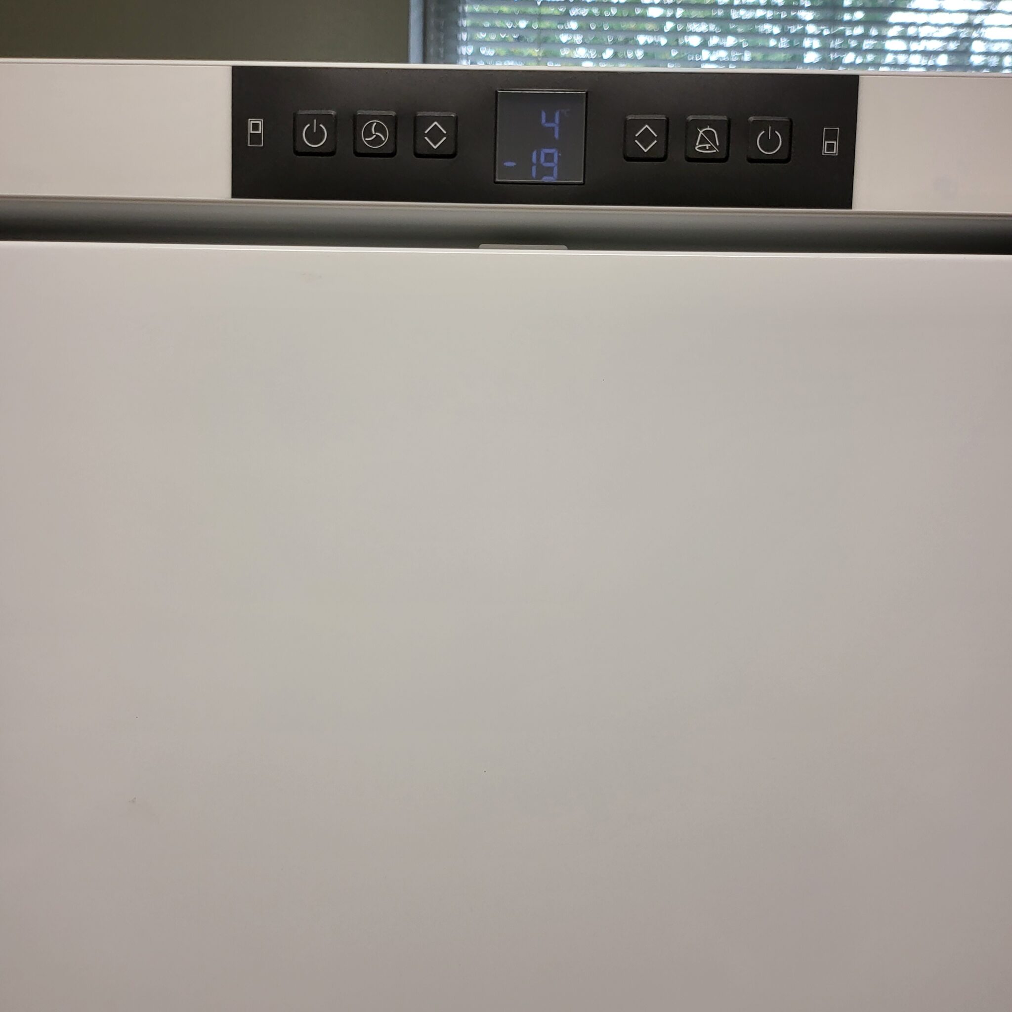 2106 - As new Liebherr Mediline GCv 4010-21 fridge/freezer combination ...