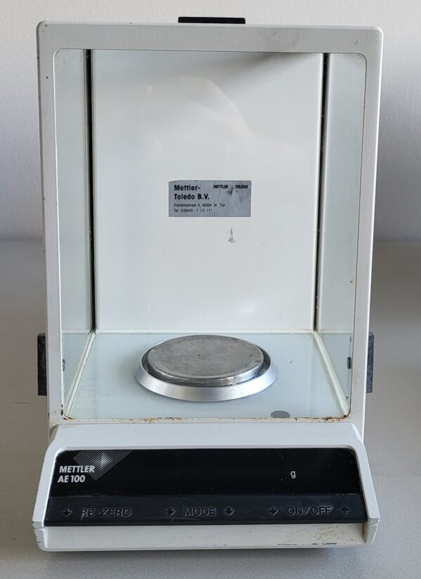 Used Mettler AE 100-S analytical balance