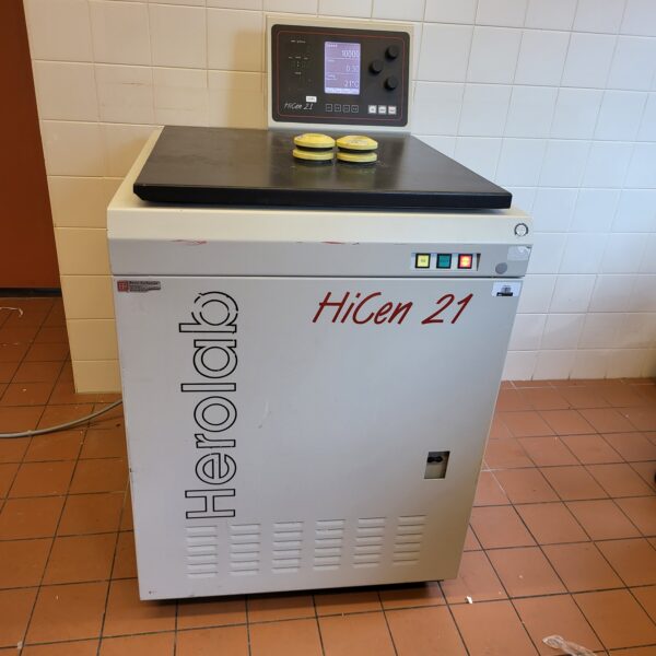 Used large volume refrigerated ultracentrifuge HiCen 21