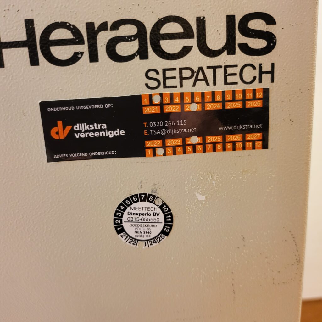 2260 Used refrigerated centrifuge Heraeus Varifuge 3.0R SALE