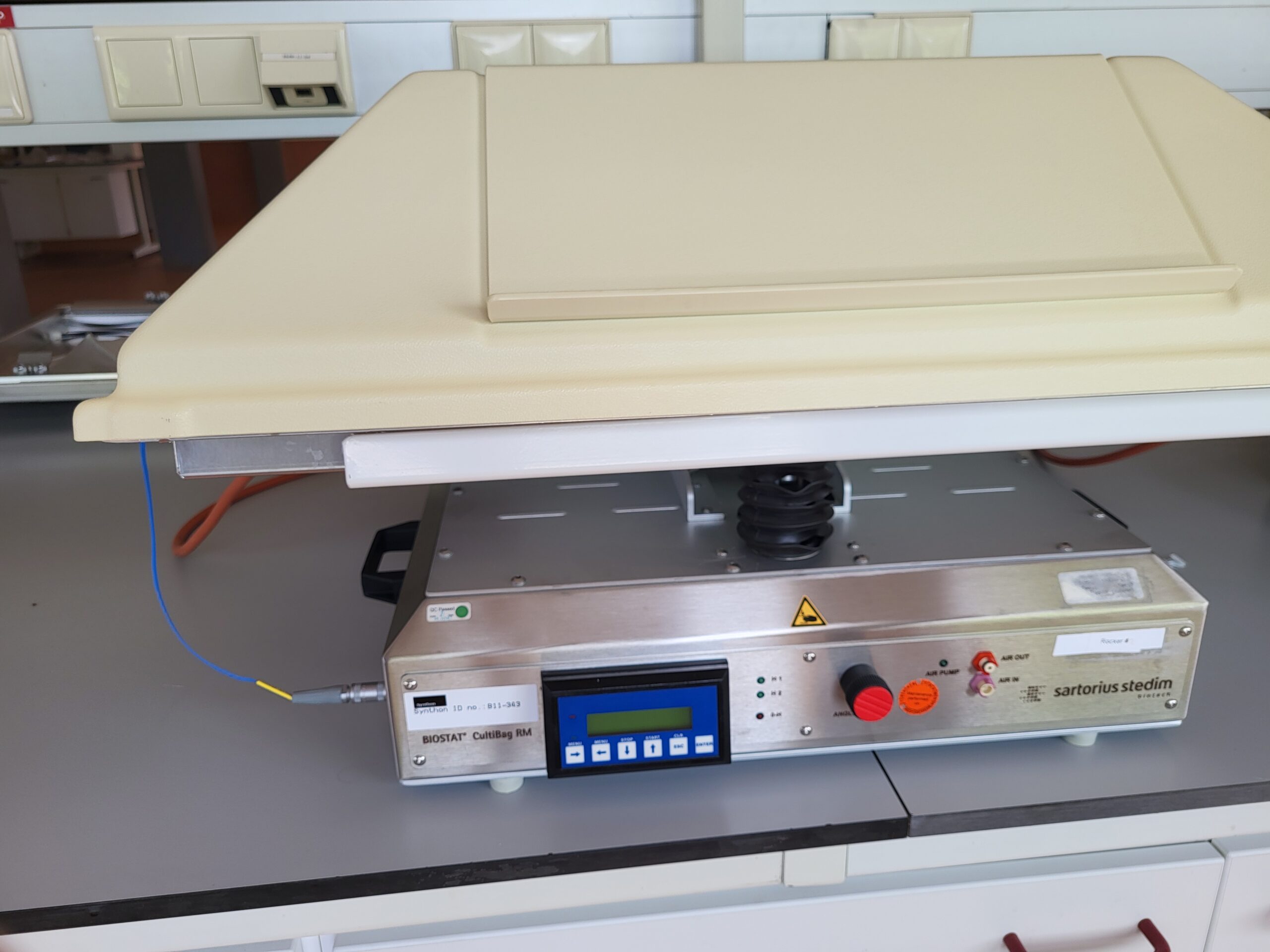 2518 - Used Sartorius Stedim BIOSTAT CultiBag RM 50 Rocking Bioreactor - Image 2