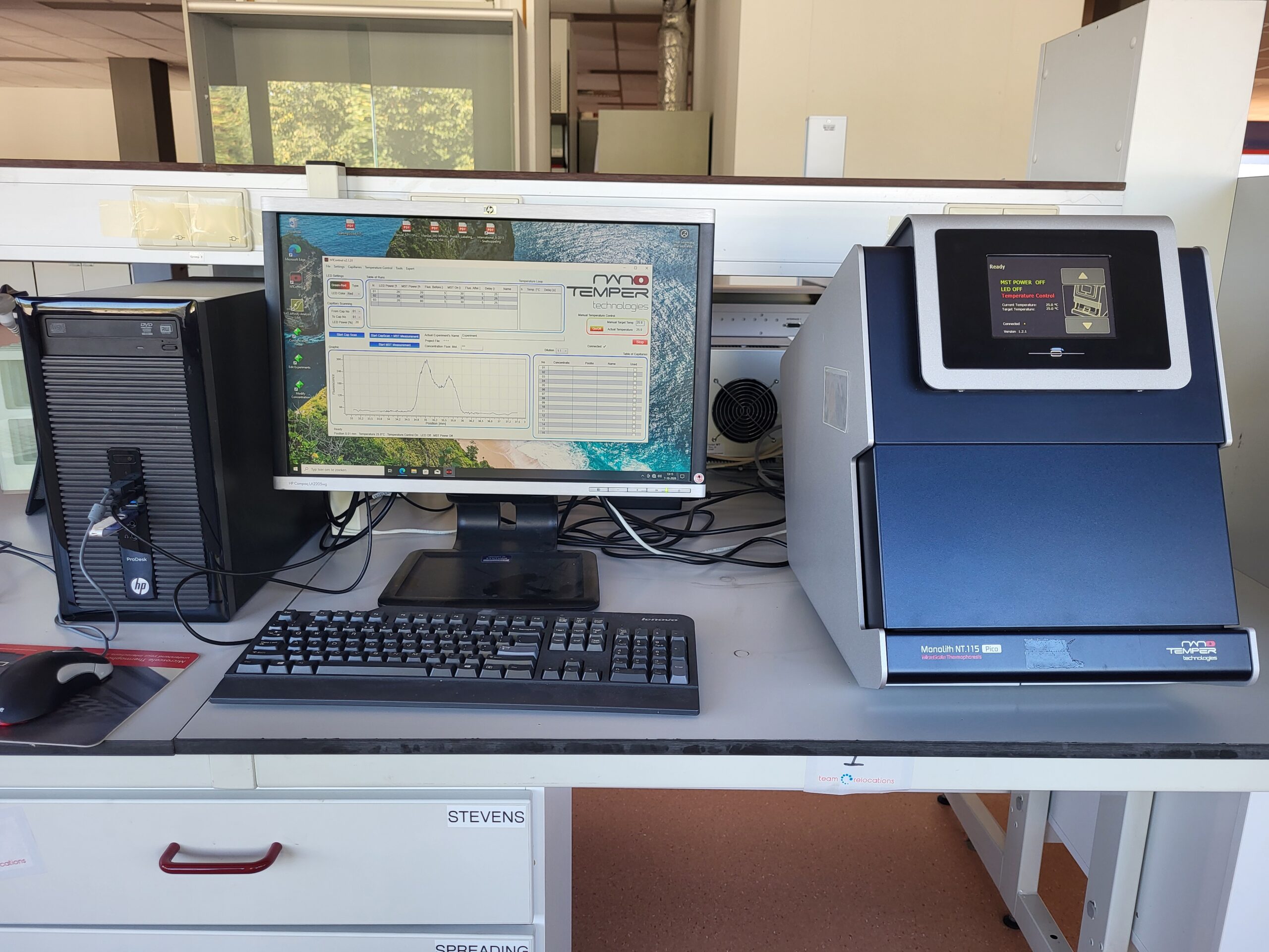 Tweedehands NanoTemper Monolith NT.115 Pico MST inclusief Windows 10 pc met software voor hooggevoelige bindingsanalyse, met capillairtrays, accessoires.