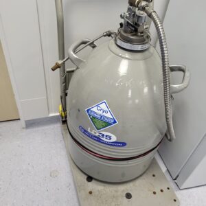 Tweedehands Taylor-Wharton LD35 35 L dewarvat voor vloeibaar stikstof met bijbehorend tapsysteem. In goede staat. Prijs €750